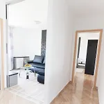 Toka Appartement *