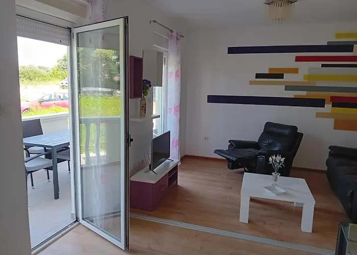 شقة Toka بيتريتْشاني