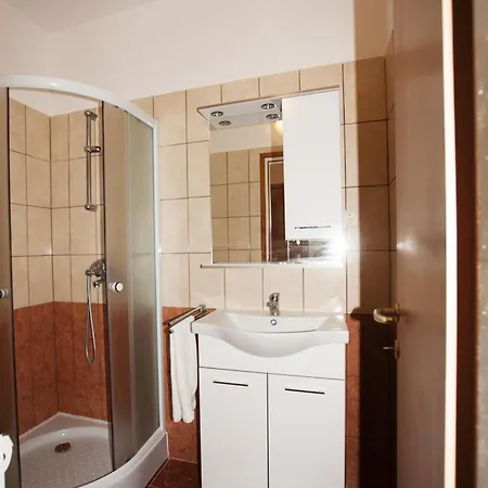 Toka Apartment *