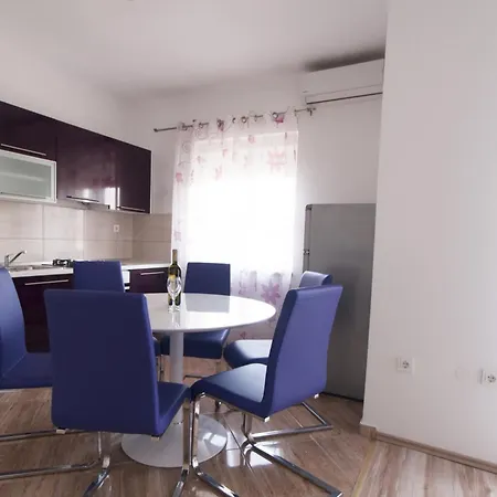 Toka Apartman *