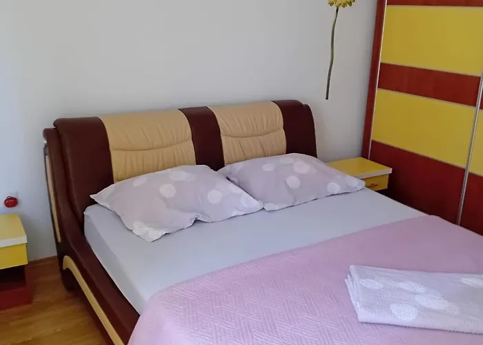 Toka Apartment *